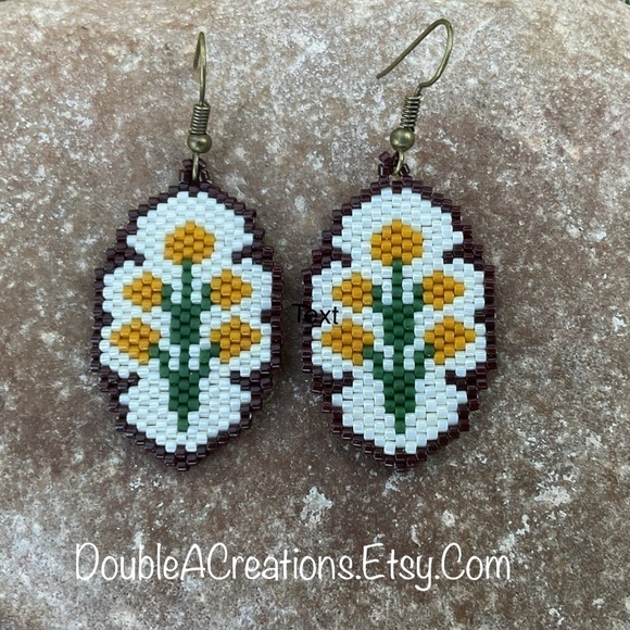 Tan Flowers Beaded Earrings, New, Handmade by Me - Picture 1 of 10